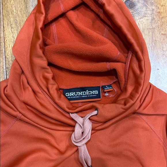 Grundens Women’s Hoodie in Vibrant Orange - Picture 2 of 9